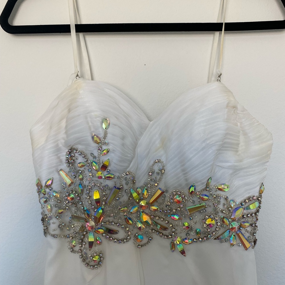 Wedding Dress - Picture 6 of 11